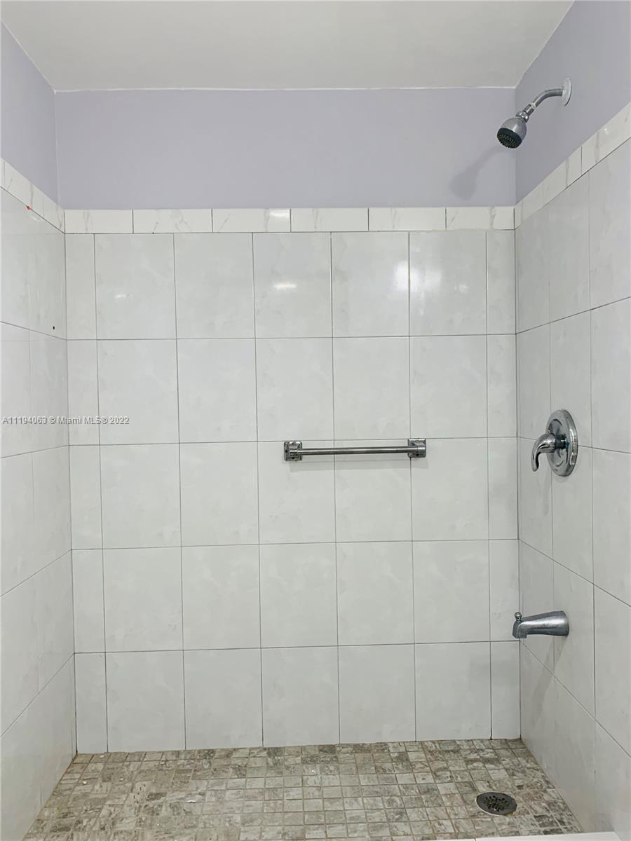 160 Royal Palm Rd Unit: 216