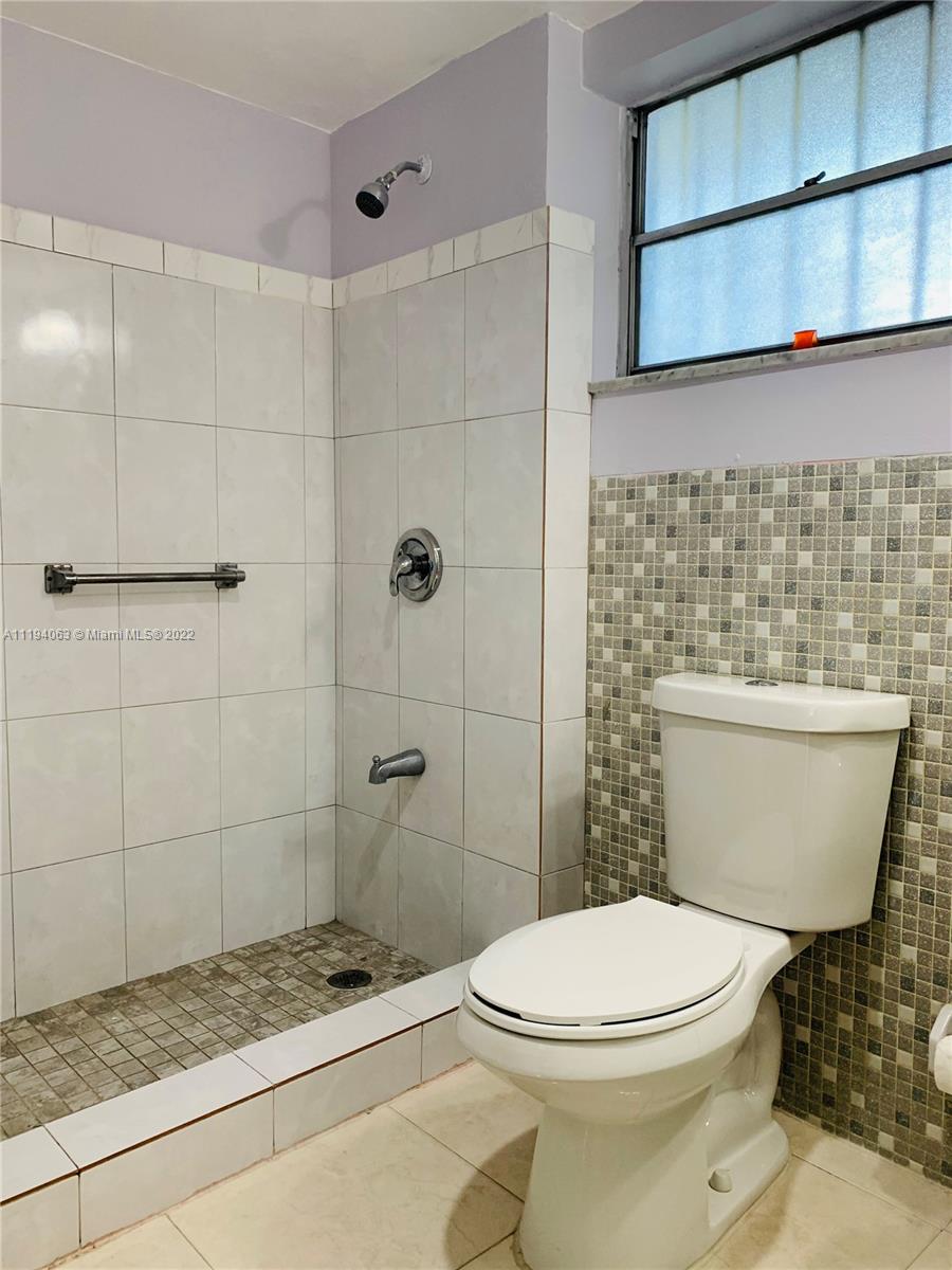 160 Royal Palm Rd Unit: 216