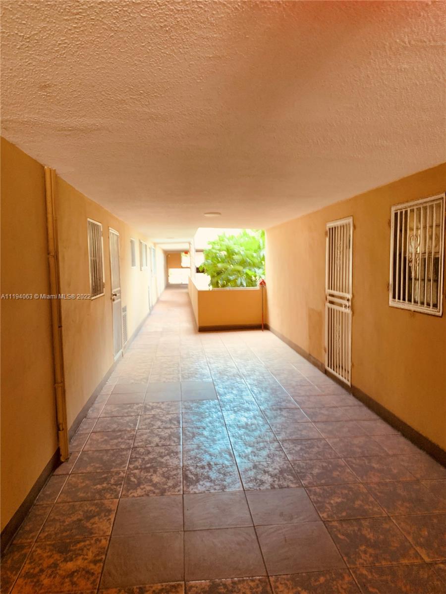 160 Royal Palm Rd Unit: 216