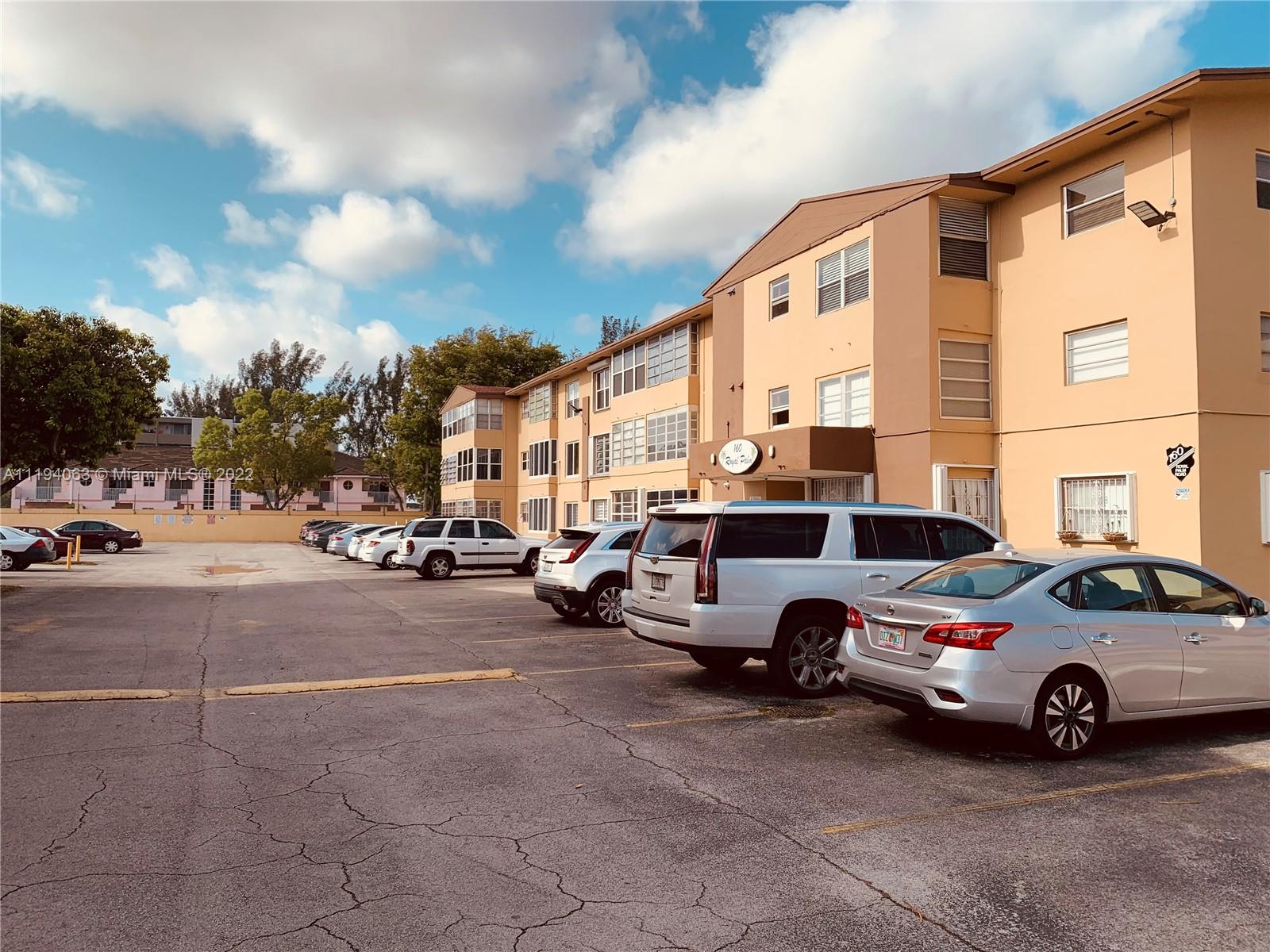 160 Royal Palm Rd Unit: 216