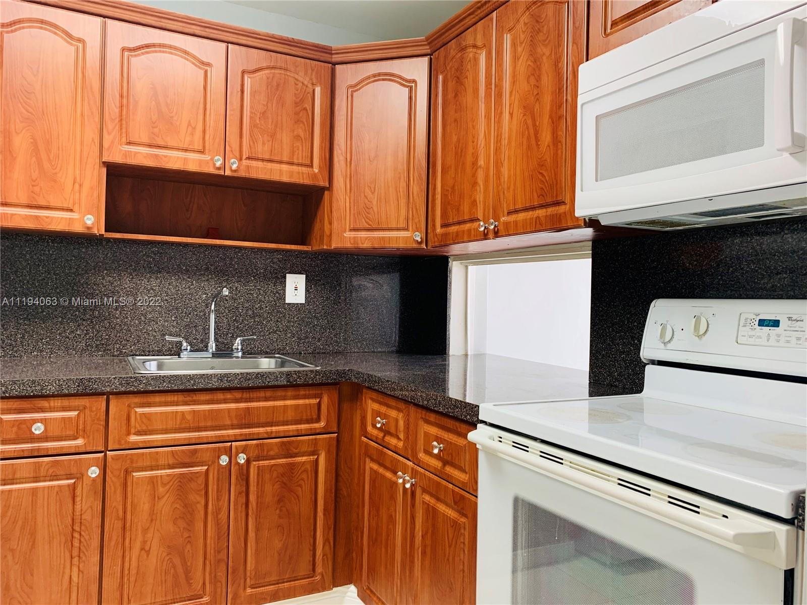160 Royal Palm Rd Unit: 216