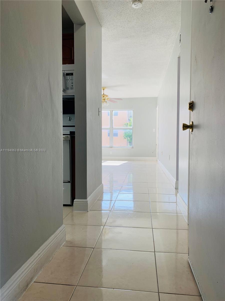 160 Royal Palm Rd Unit: 216