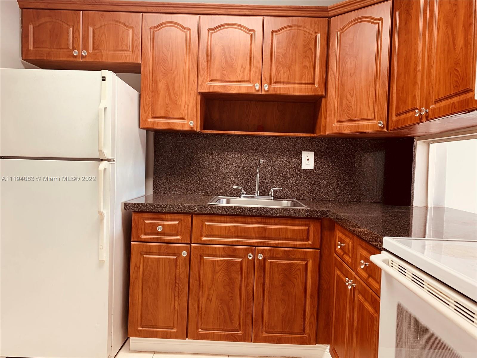 160 Royal Palm Rd Unit: 216