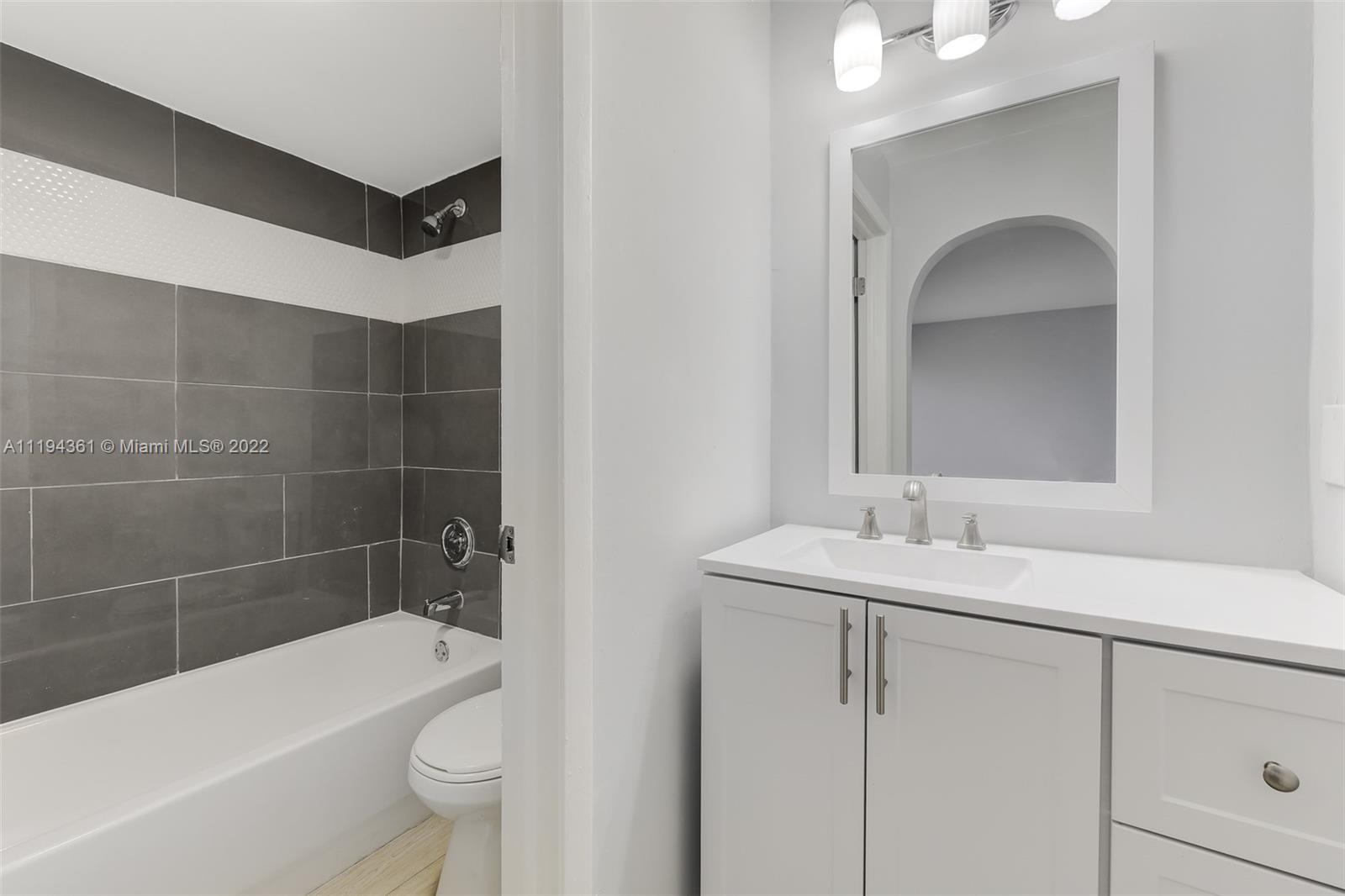 10651 SW 108th Ave Unit: 4C