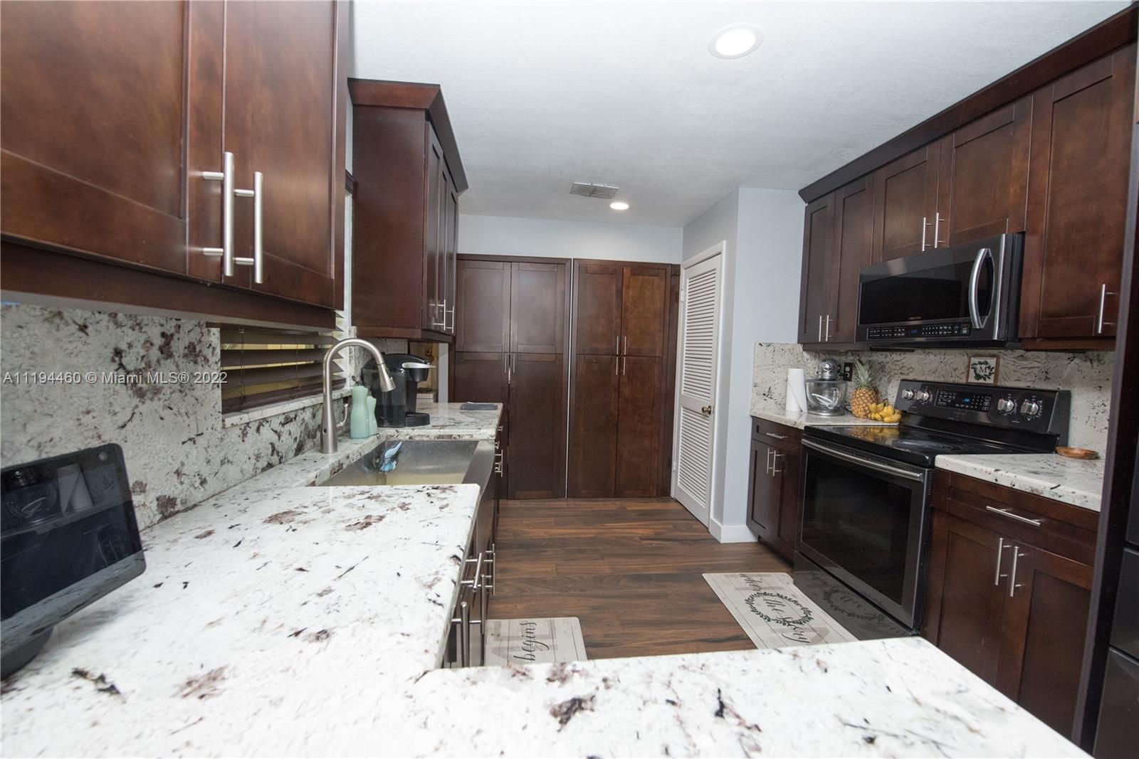 401 SW 8th Ave