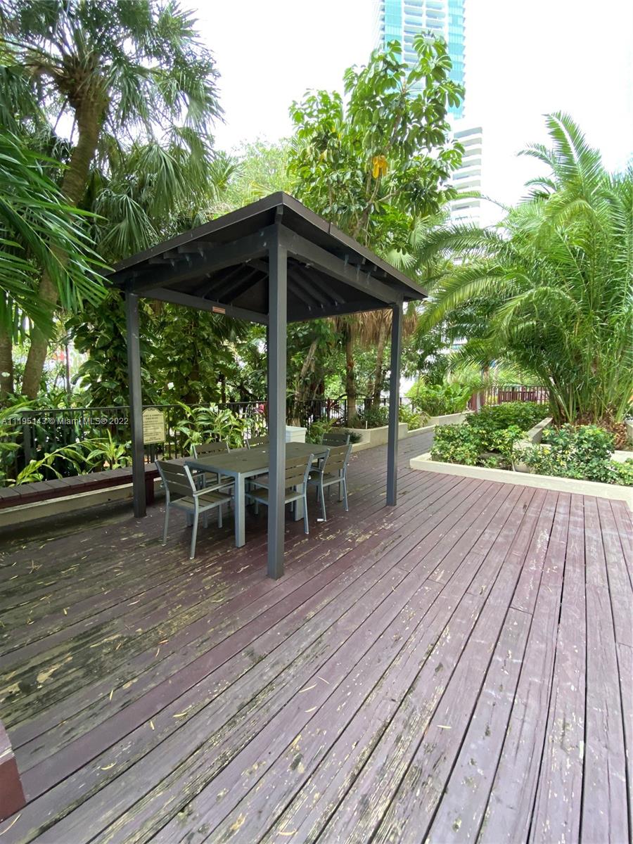 1450 Brickell Bay Dr Unit: 515