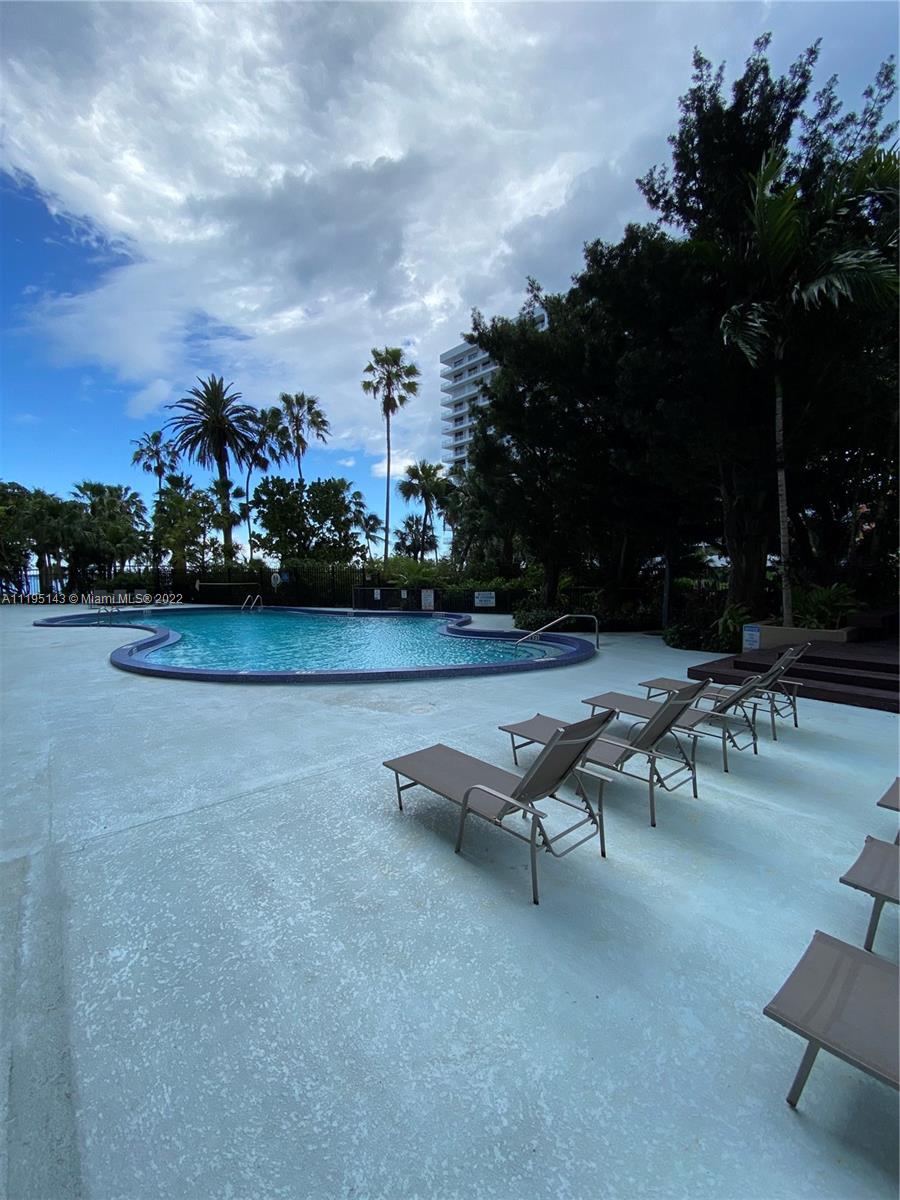 1450 Brickell Bay Dr Unit: 515
