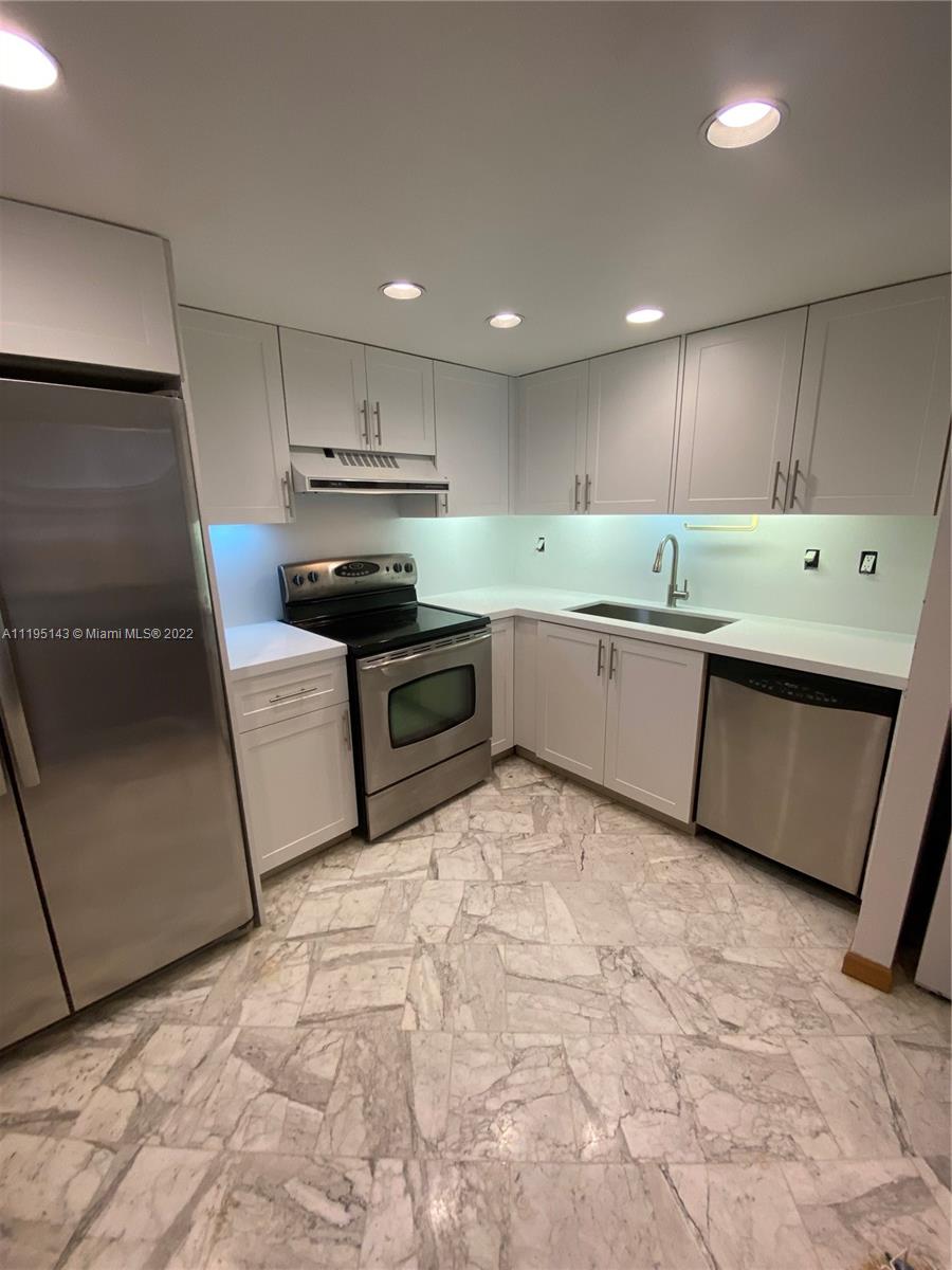 1450 Brickell Bay Dr Unit: 515
