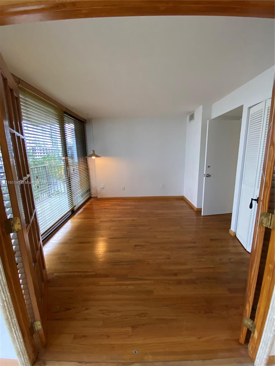 1450 Brickell Bay Dr Unit: 515