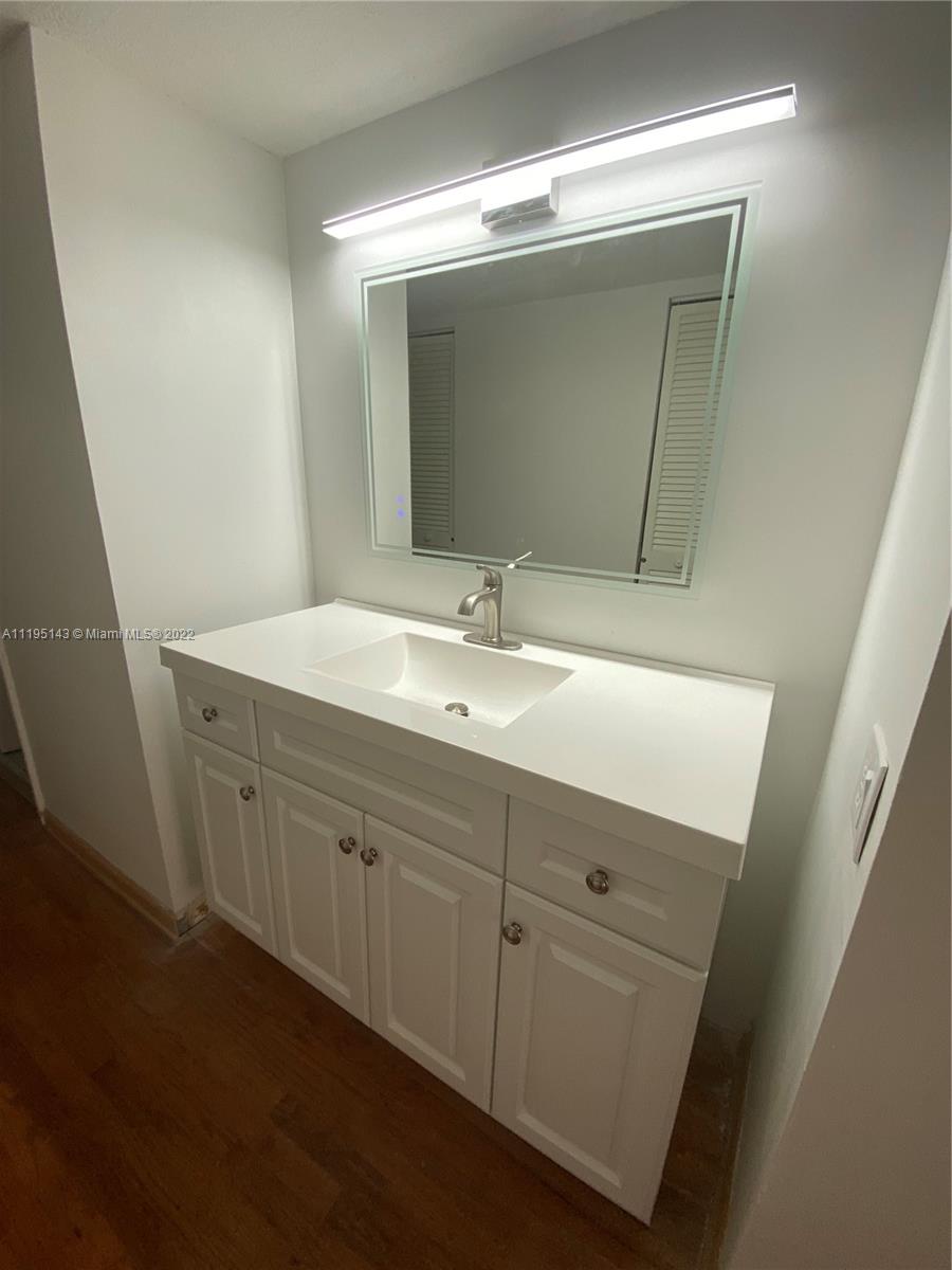 1450 Brickell Bay Dr Unit: 515