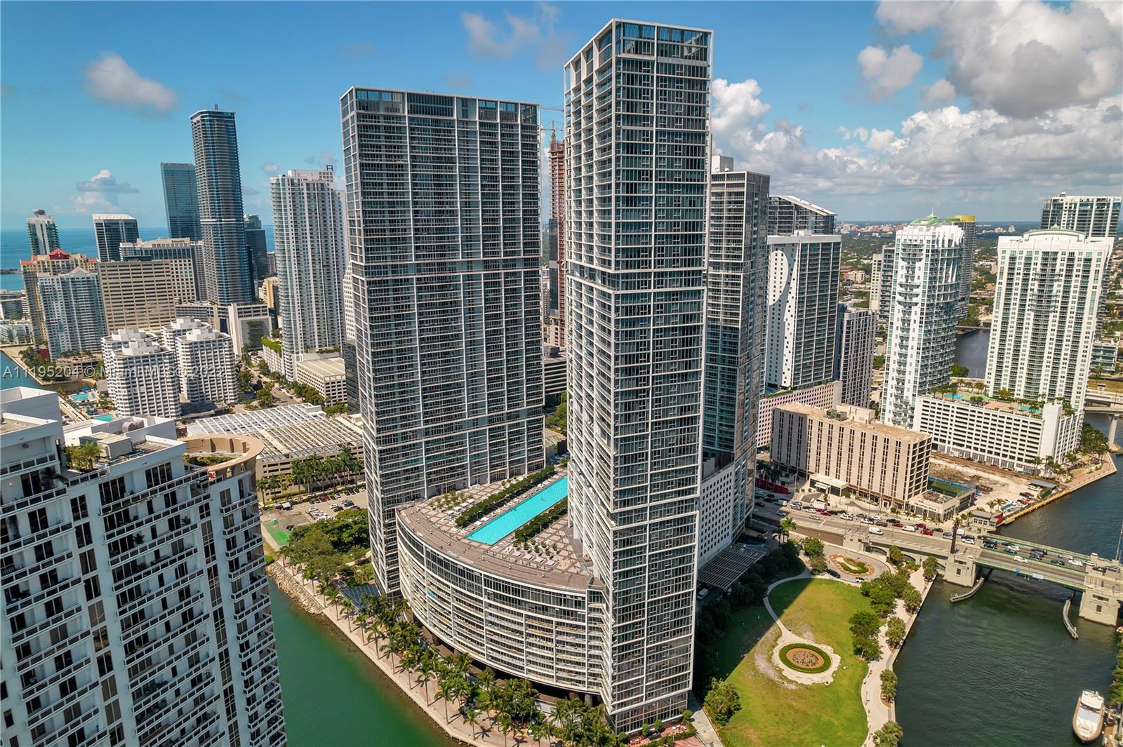 475 Brickell Ave Unit: 4211
