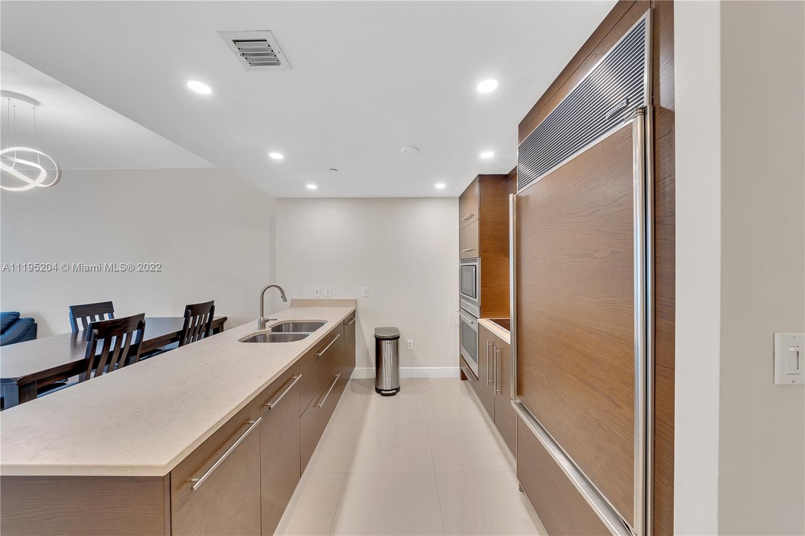 475 Brickell Ave Unit: 4211