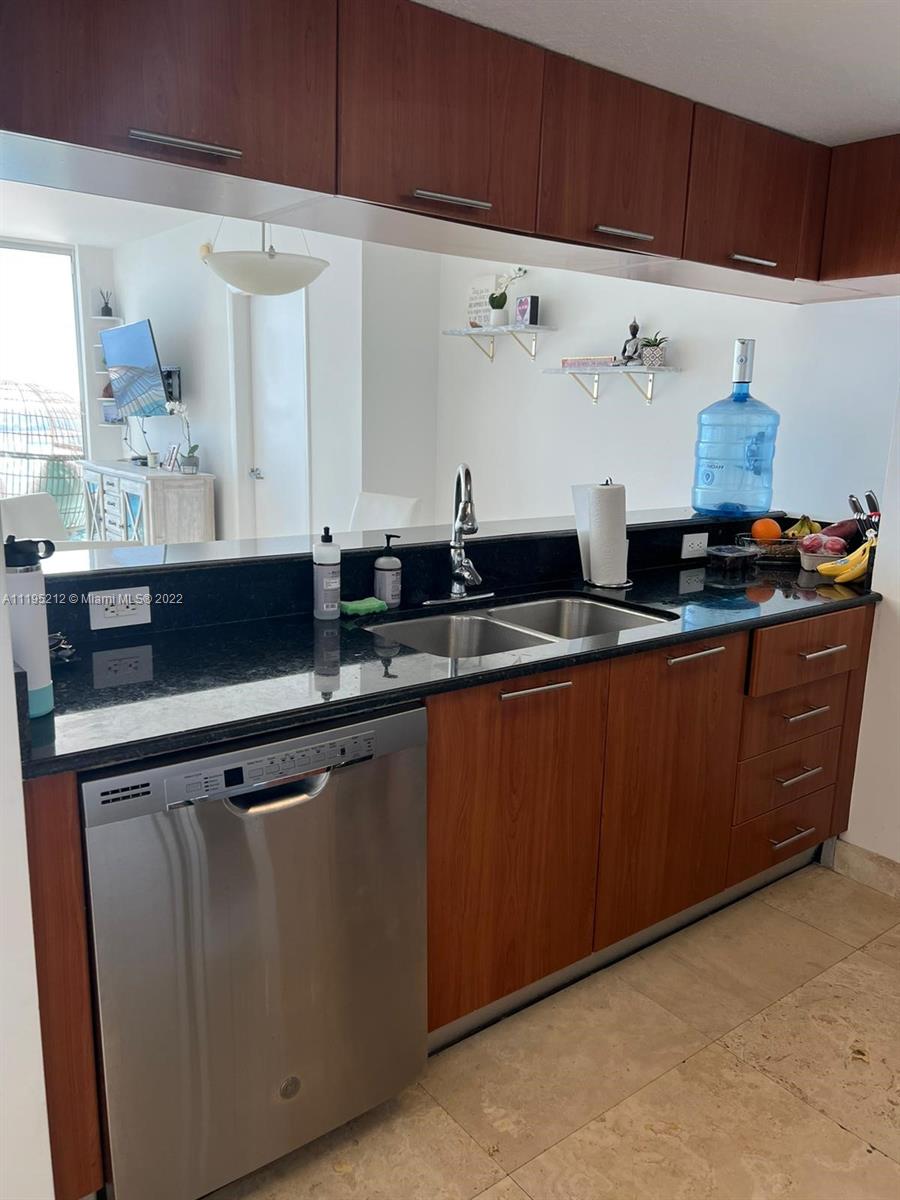 1800 N Bayshore Dr Unit: 3803