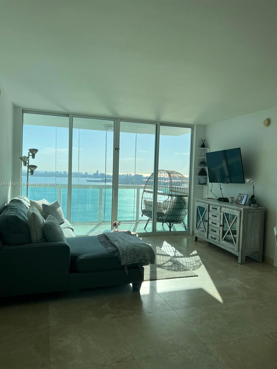 1800 N Bayshore Dr Unit: 3803