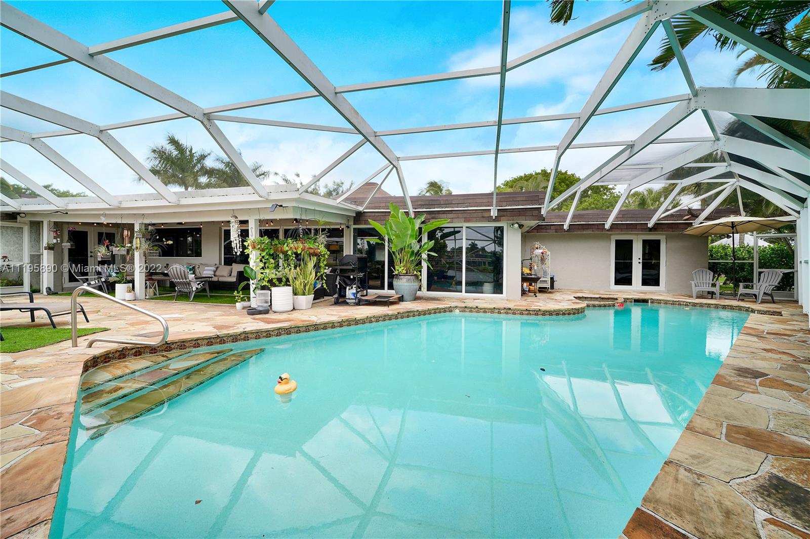 6106 Royal Poinciana Ln