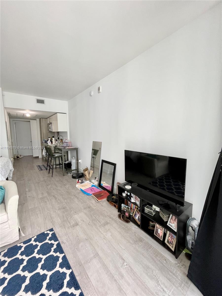1300 Brickell Bay Dr Unit: 1712
