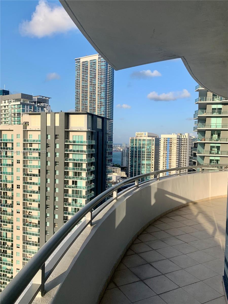 60 SW 13th St Unit: 3226