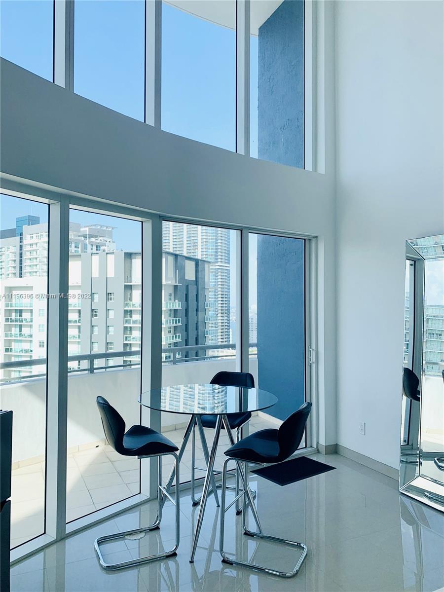 60 SW 13th St Unit: 3226