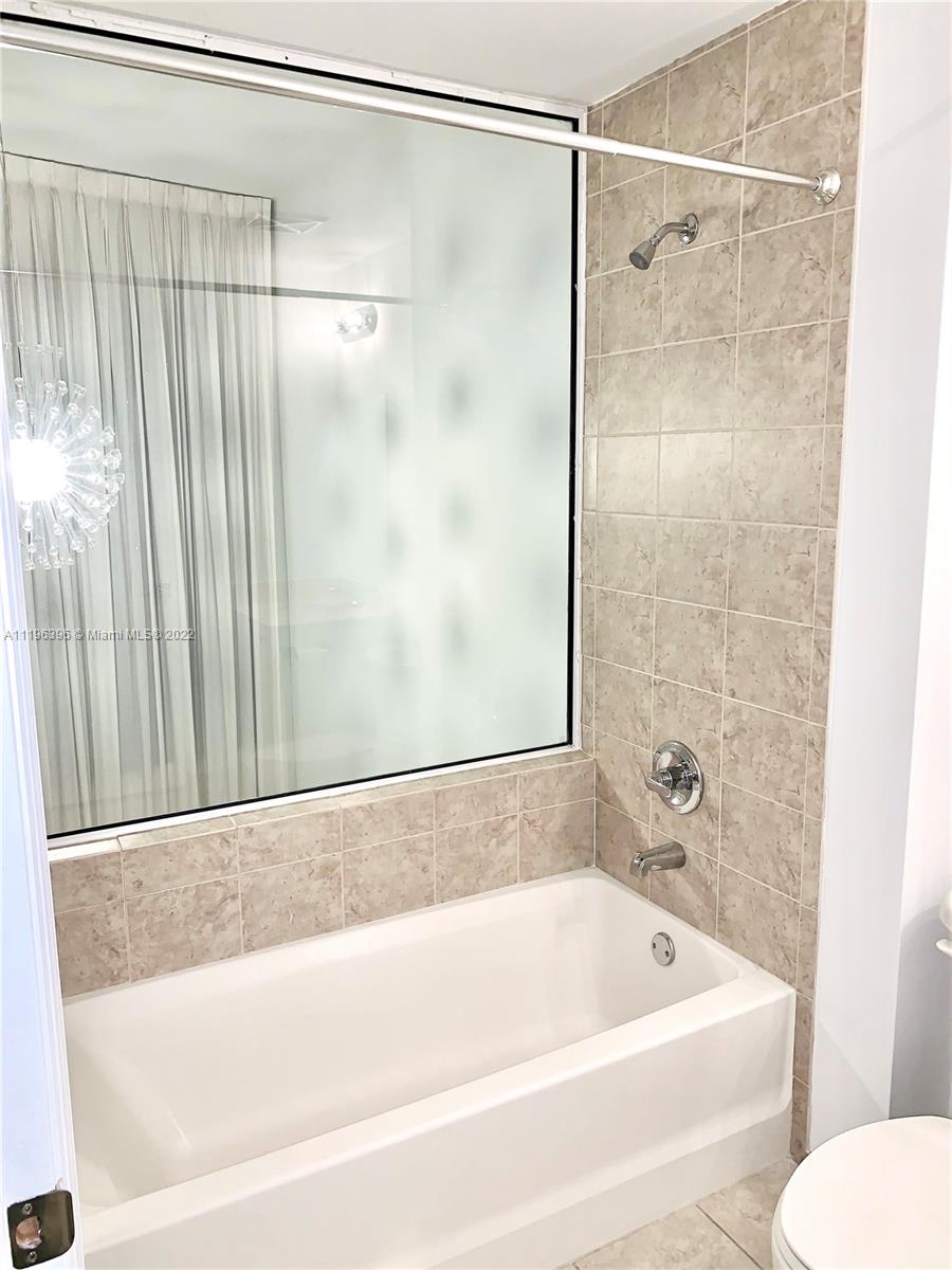 60 SW 13th St Unit: 3226