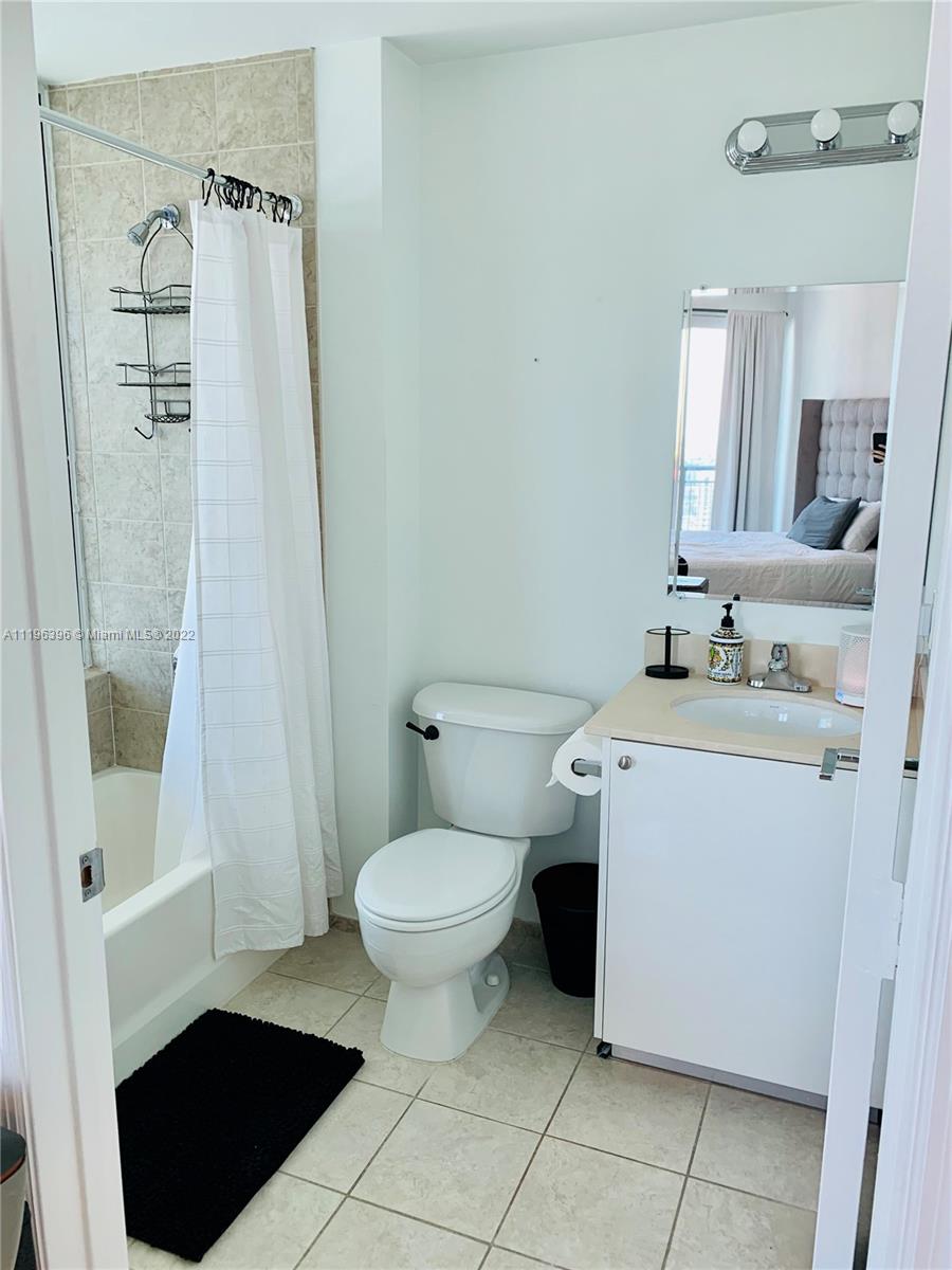 60 SW 13th St Unit: 3226