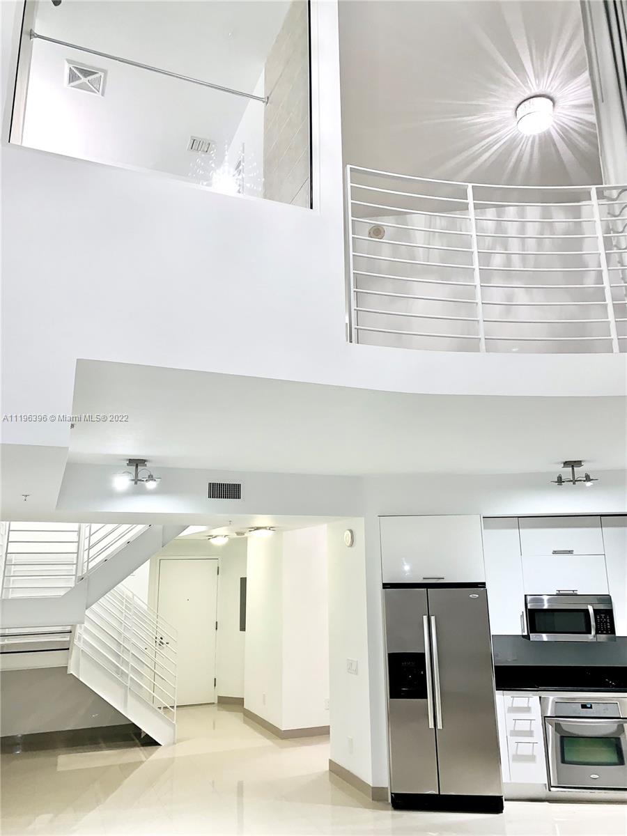 60 SW 13th St Unit: 3226
