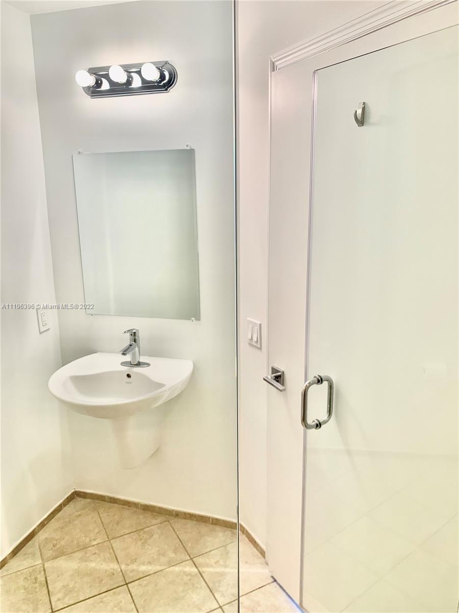 60 SW 13th St Unit: 3226