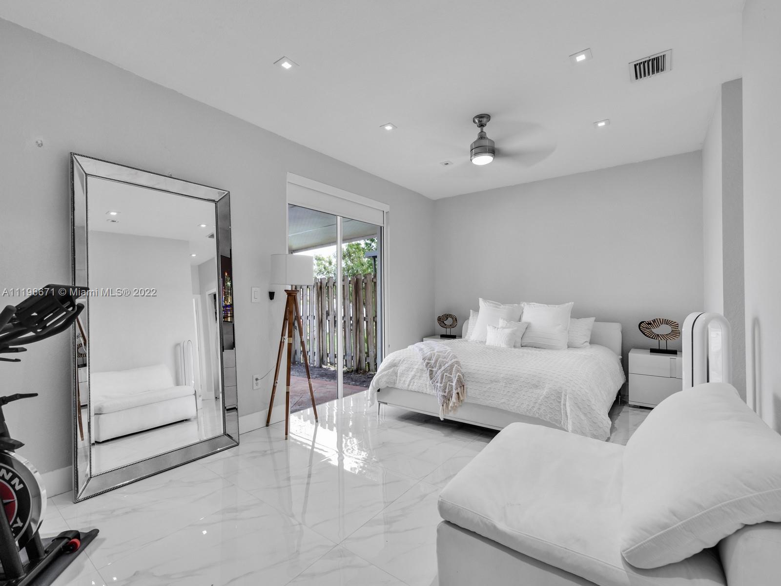 7853 NW 194th Ter