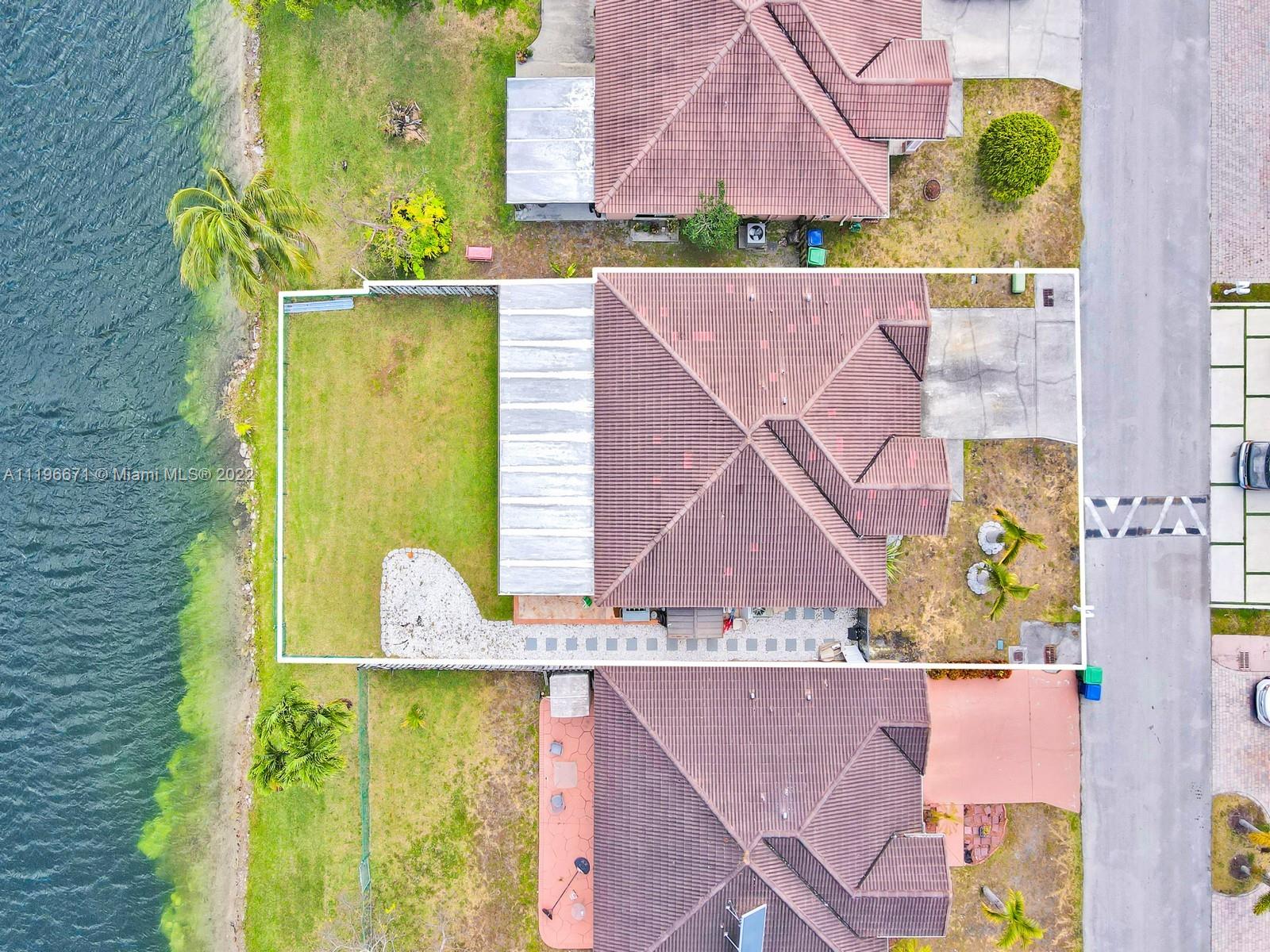 7853 NW 194th Ter