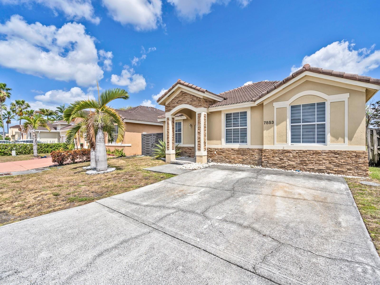 7853 NW 194th Ter
