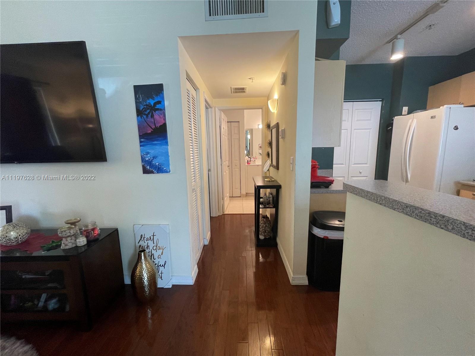 7970 N Nob Hill Rd Unit: 202
