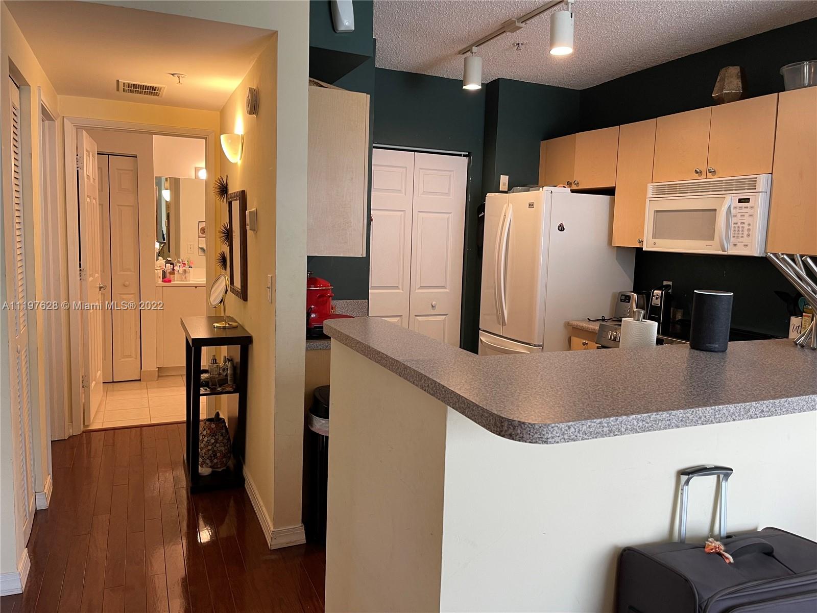 7970 N Nob Hill Rd Unit: 202