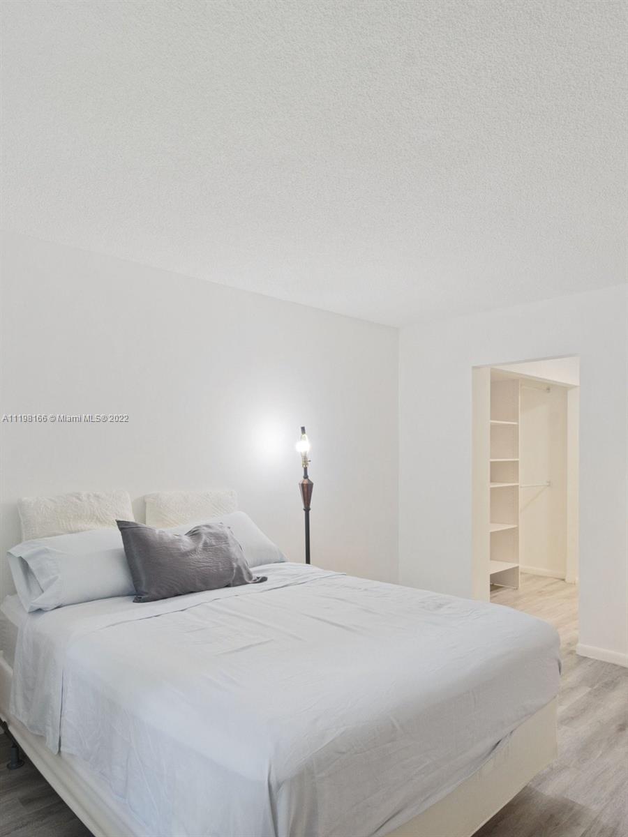 410 SE 2nd St Unit: 111