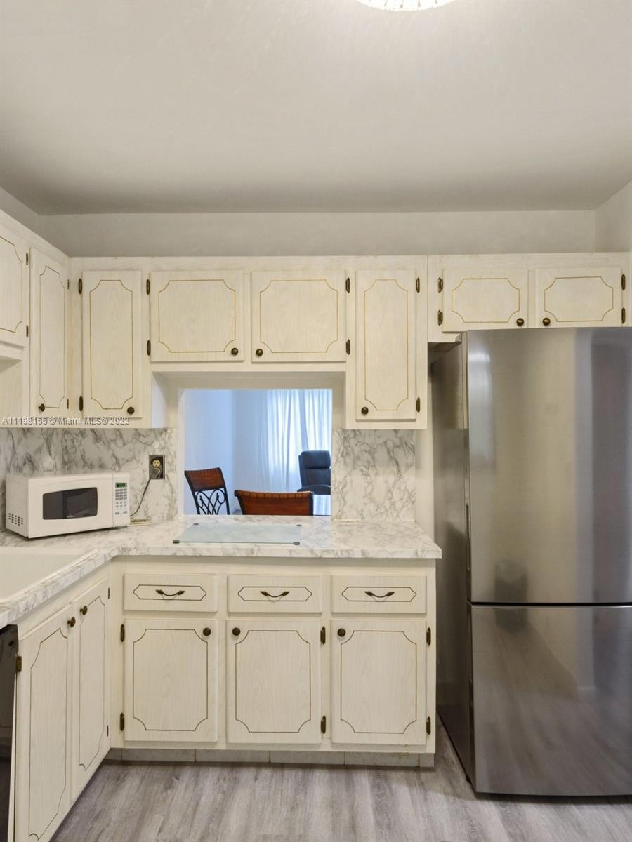 410 SE 2nd St Unit: 111