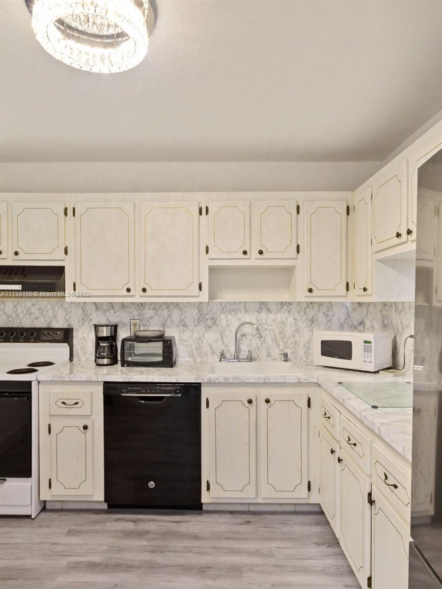 410 SE 2nd St Unit: 111