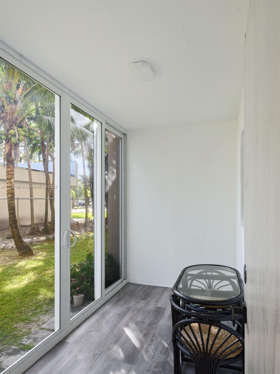 410 SE 2nd St Unit: 111