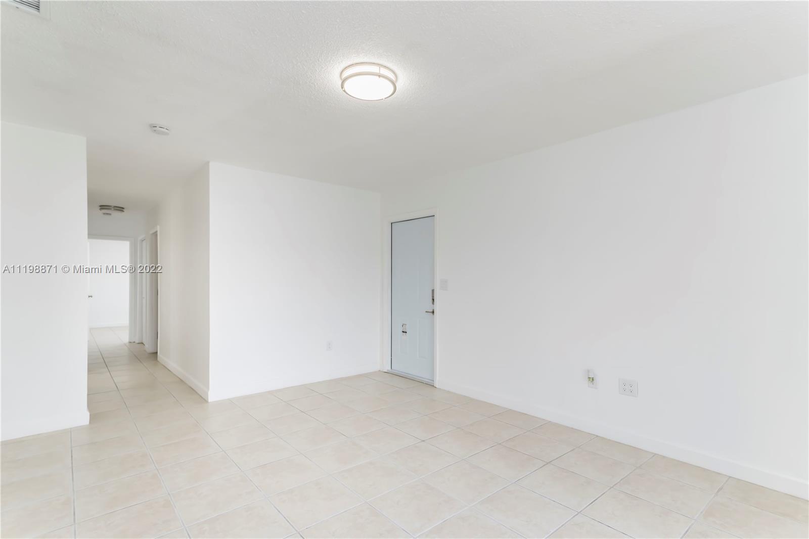 9102 SW 95th Ave Unit: 0