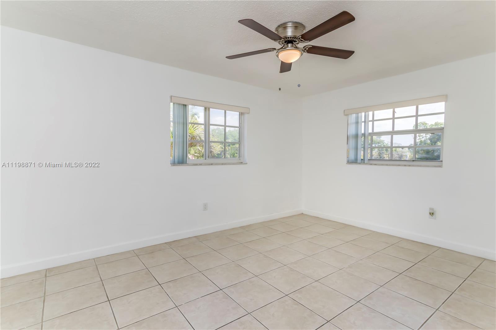 9102 SW 95th Ave Unit: 0