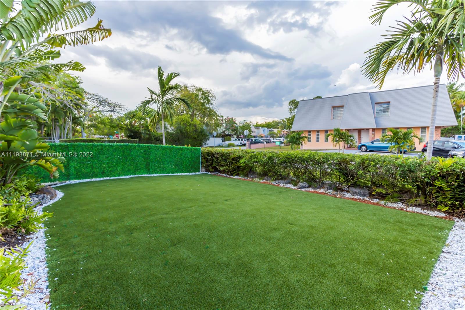 9102 SW 95th Ave Unit: 0
