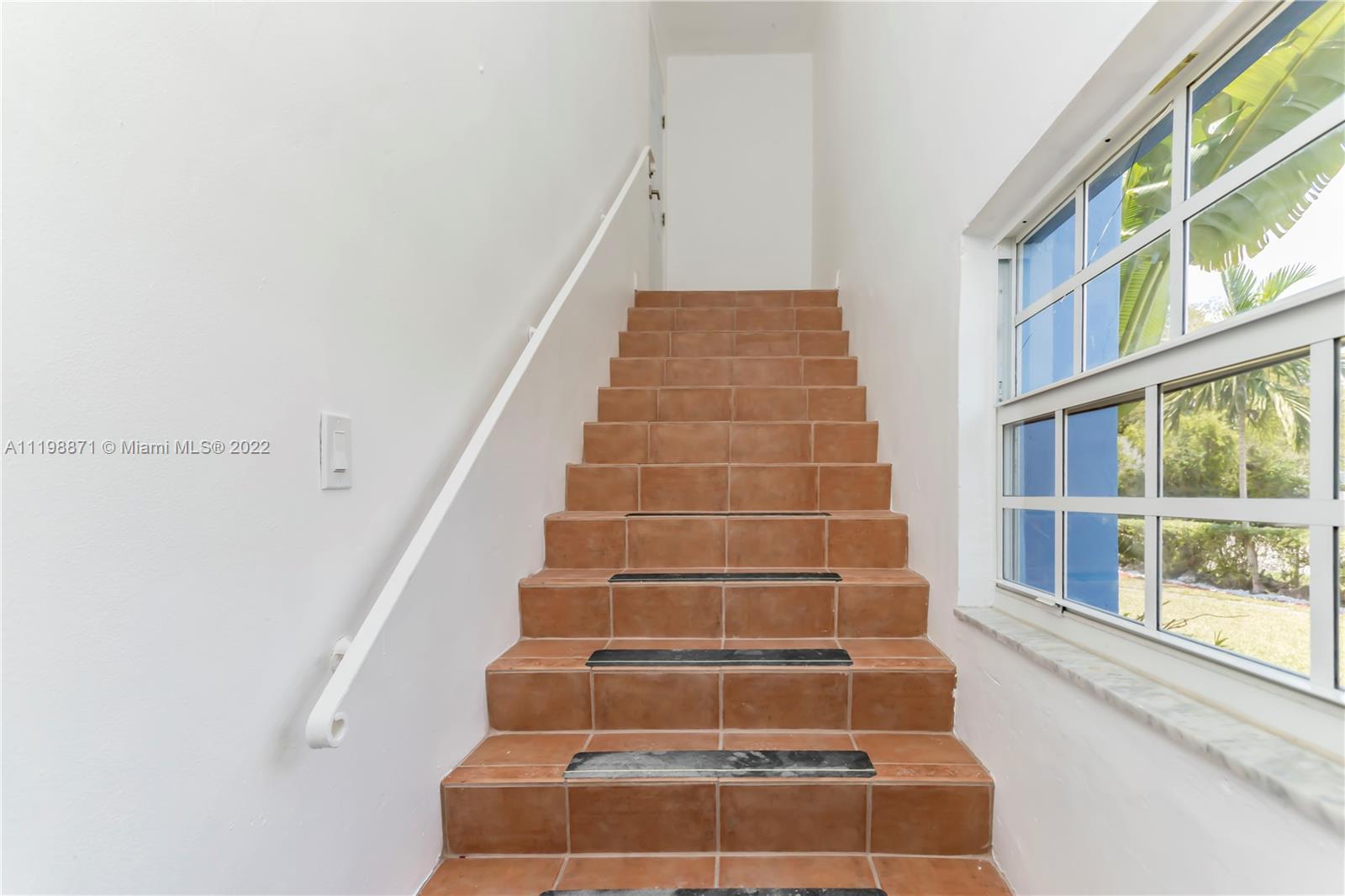9102 SW 95th Ave Unit: 0
