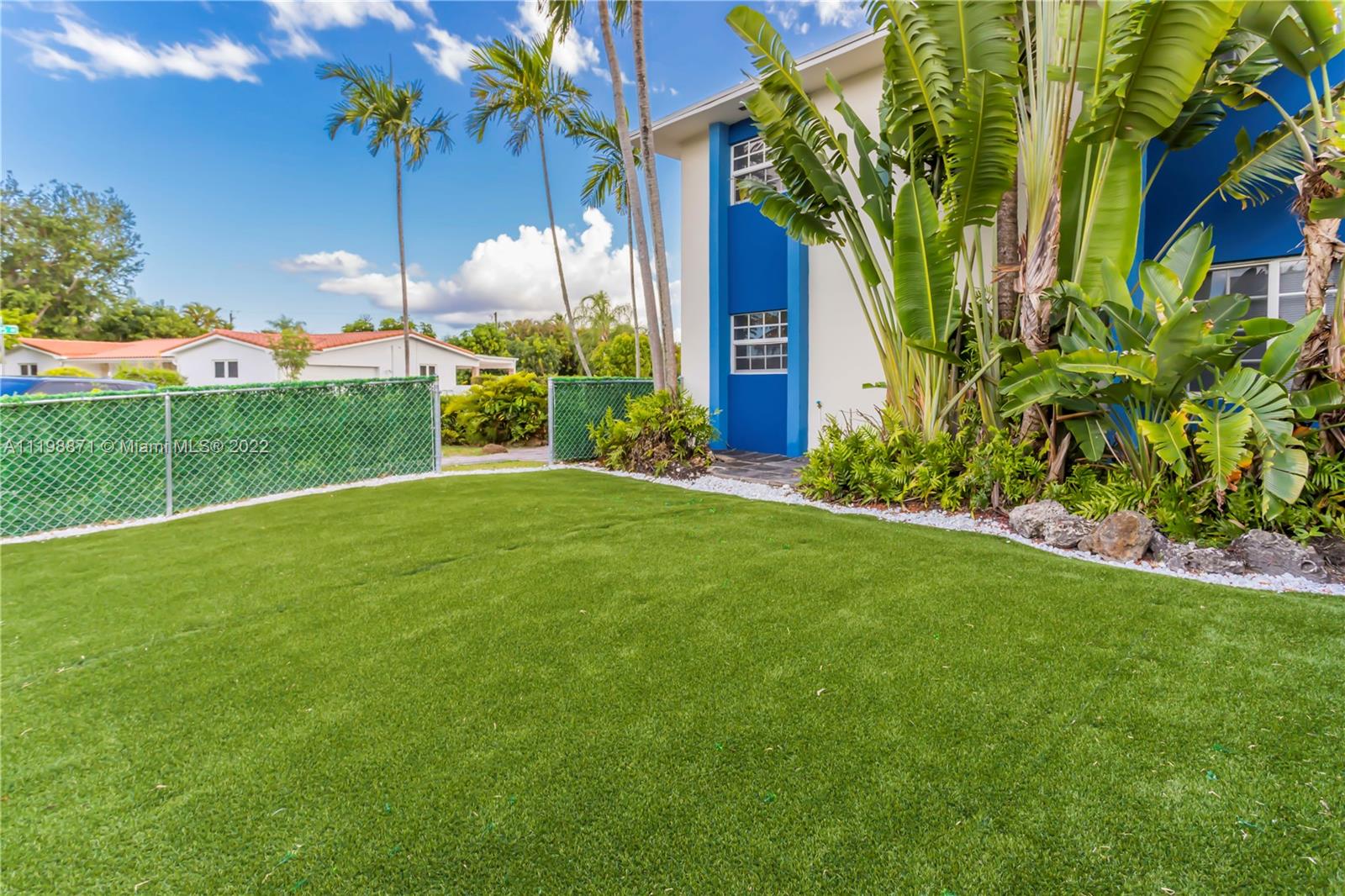 9102 SW 95th Ave Unit: 0