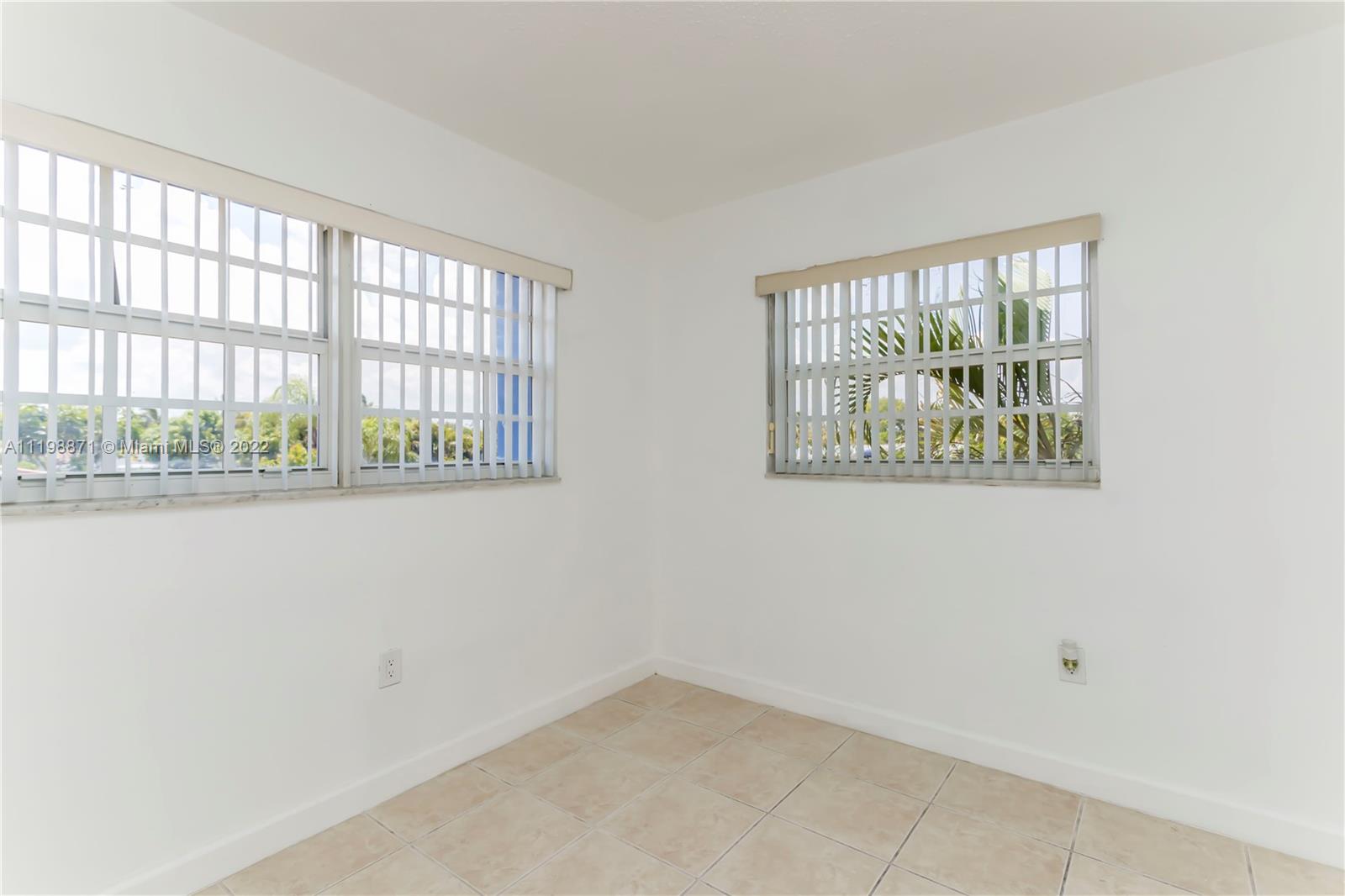 9102 SW 95th Ave Unit: 0