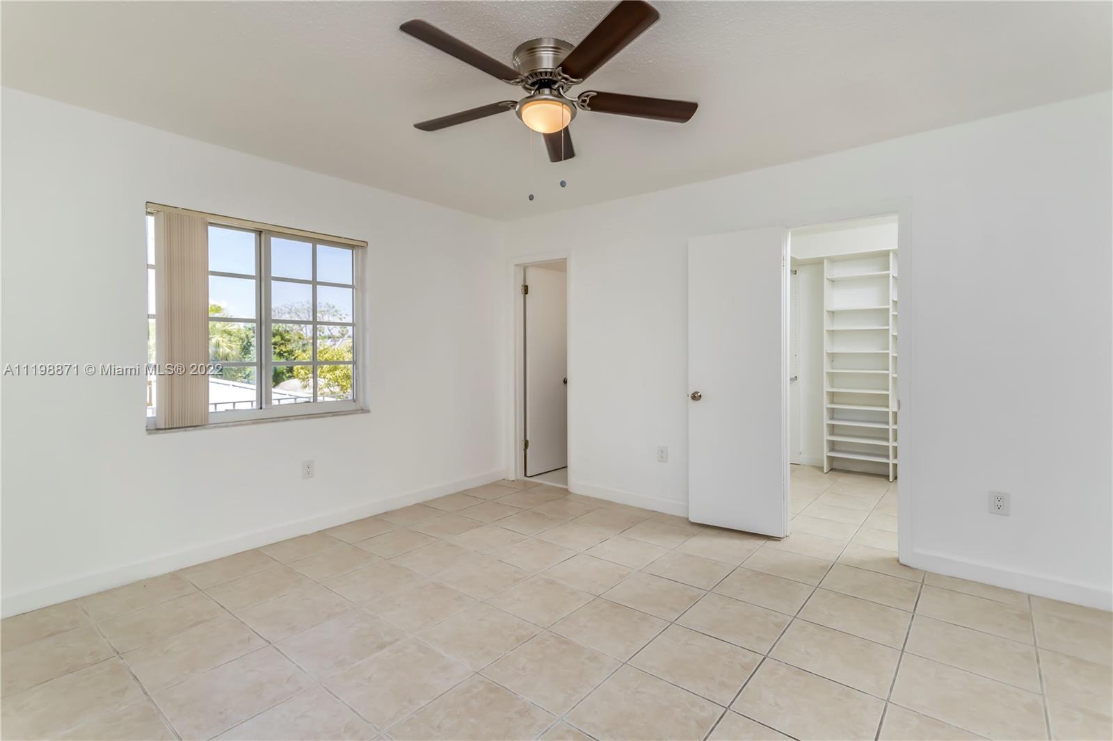 9102 SW 95th Ave Unit: 0