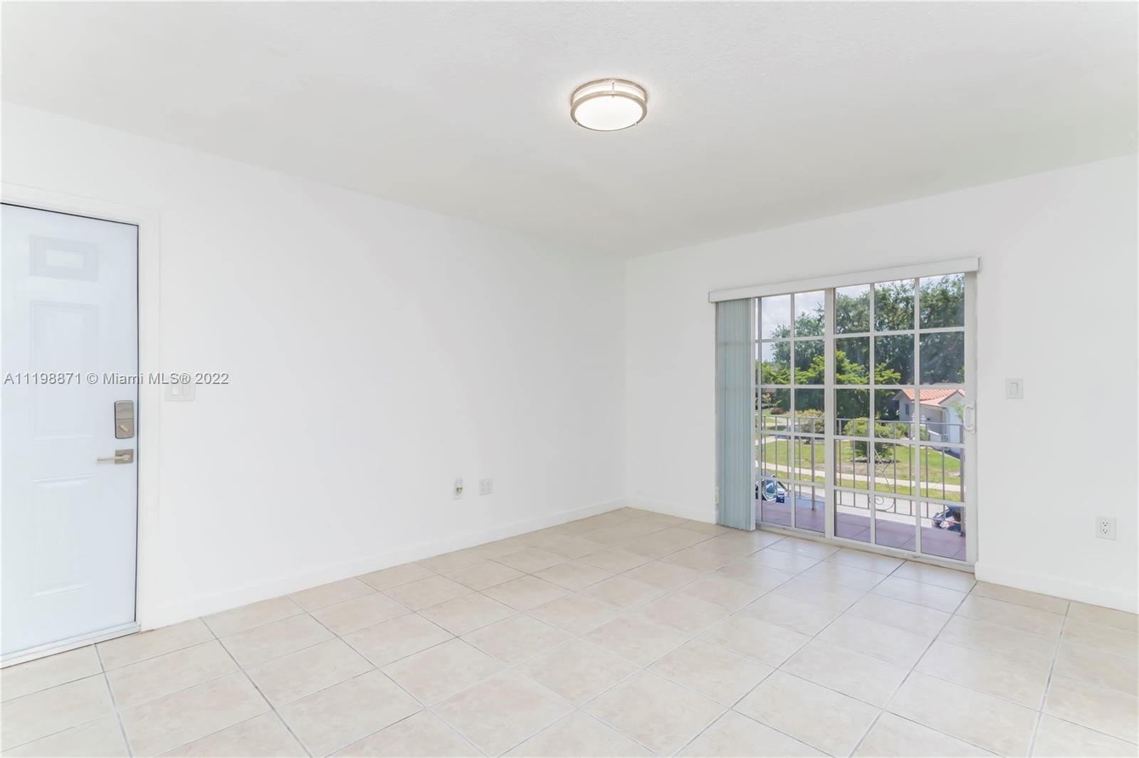 9102 SW 95th Ave Unit: 0