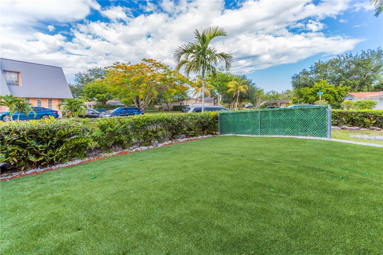 9102 SW 95th Ave Unit: 0