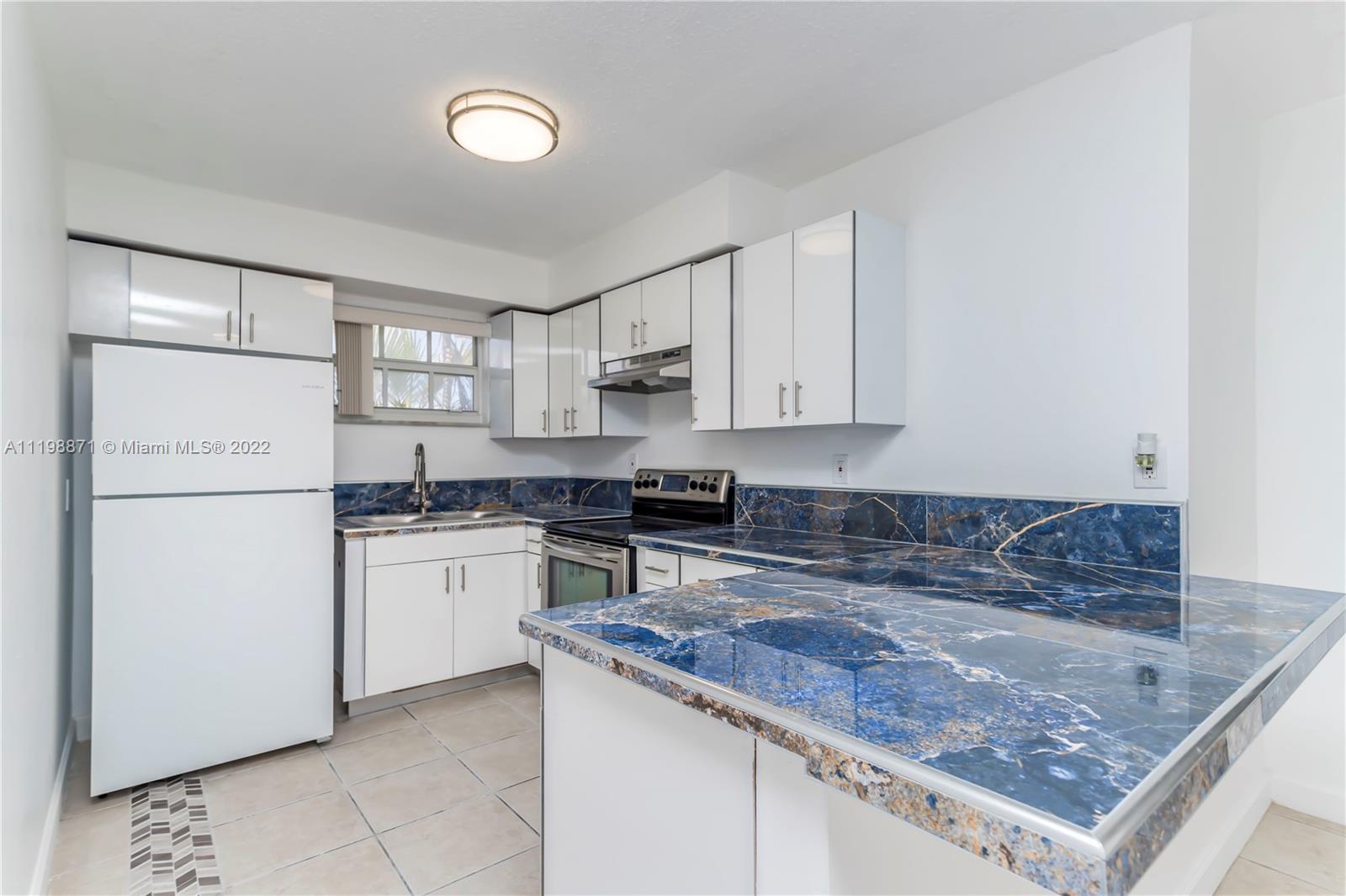 9102 SW 95th Ave Unit: 0