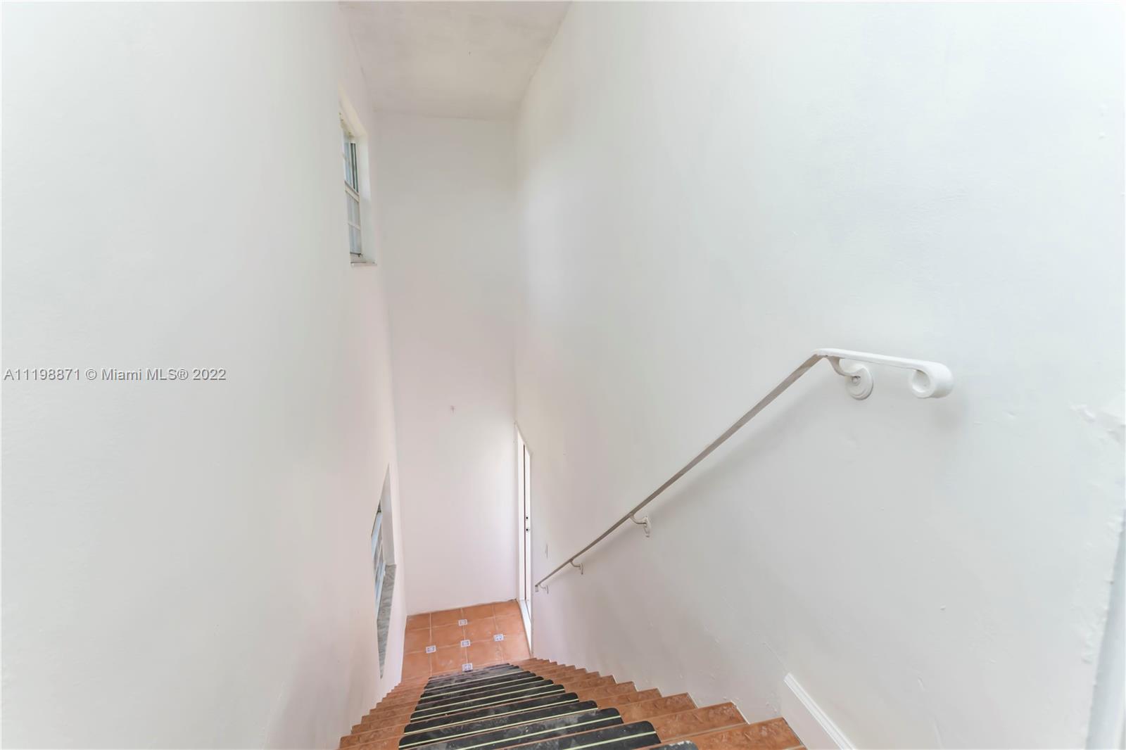 9102 SW 95th Ave Unit: 0