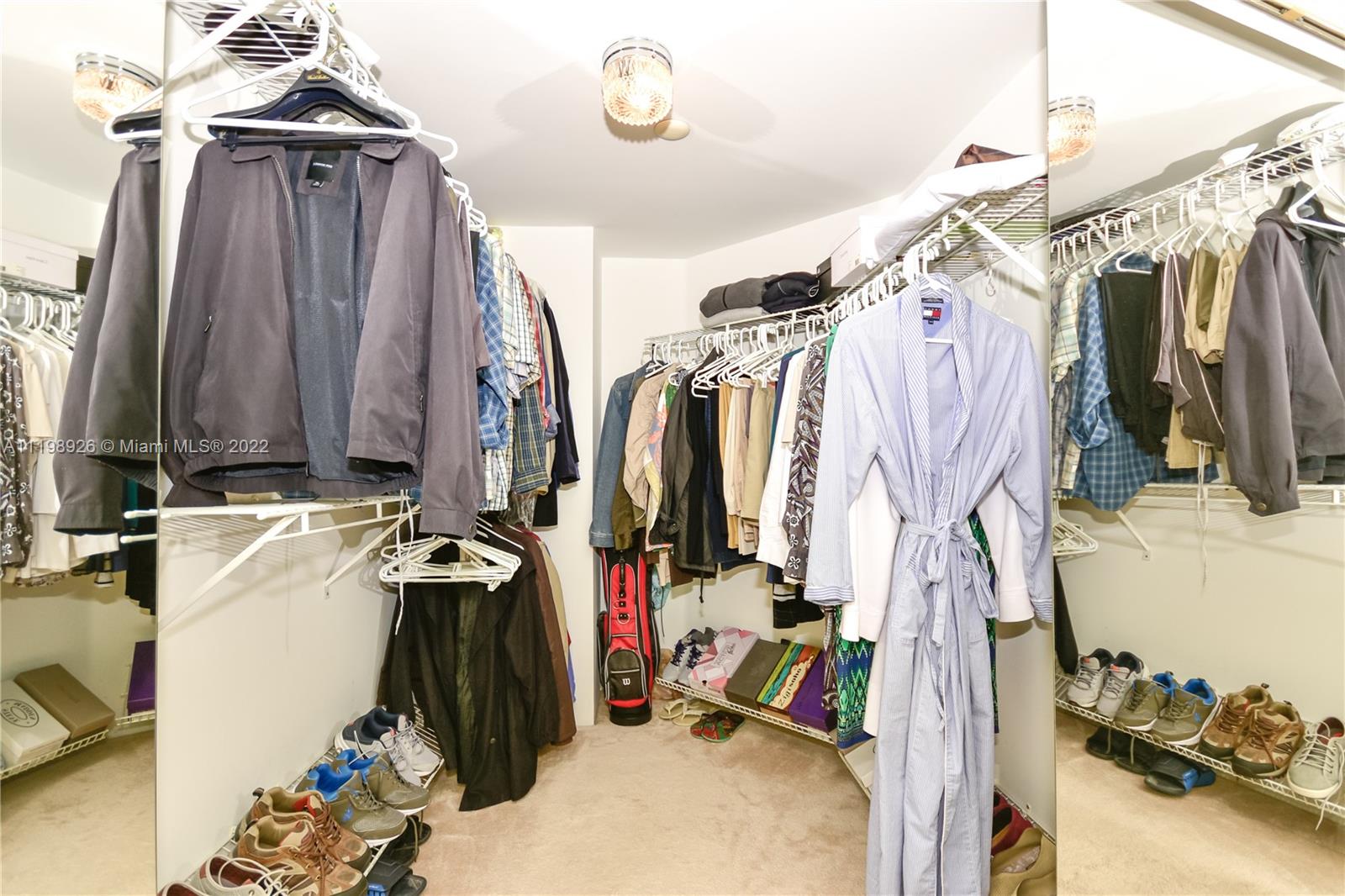 19101 Mystic Pointe Dr Unit: 402