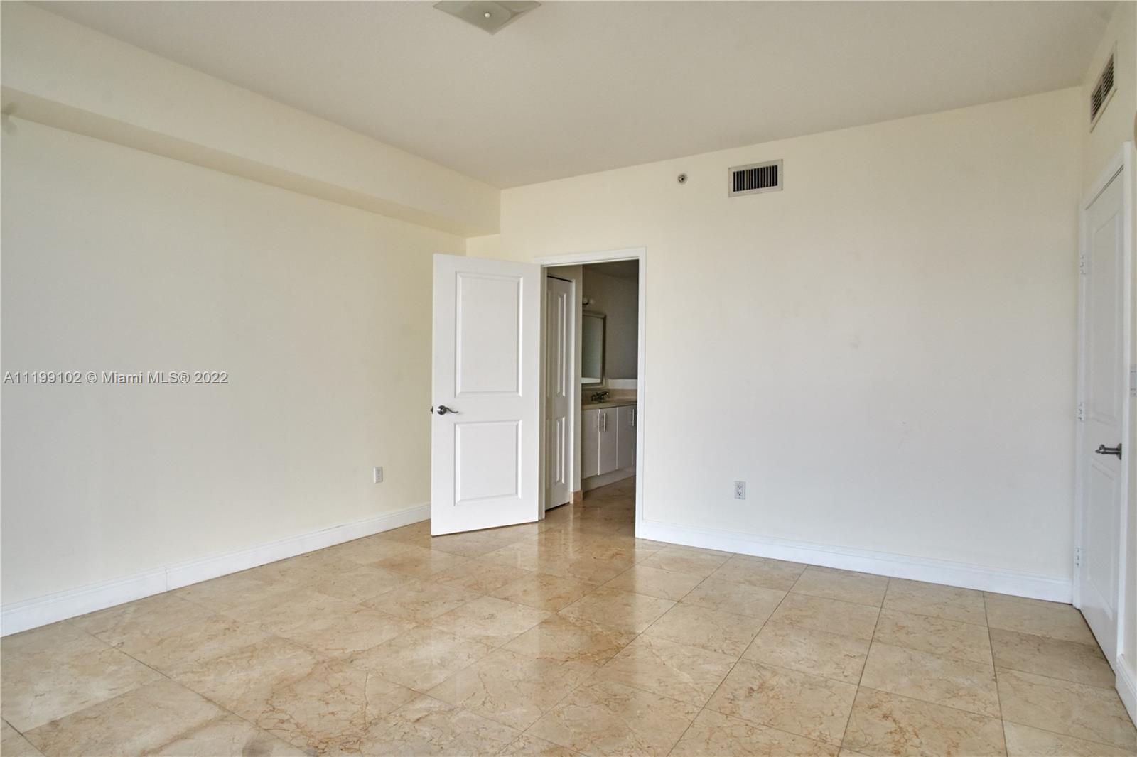 7900 Harbor Island Dr Unit: 818