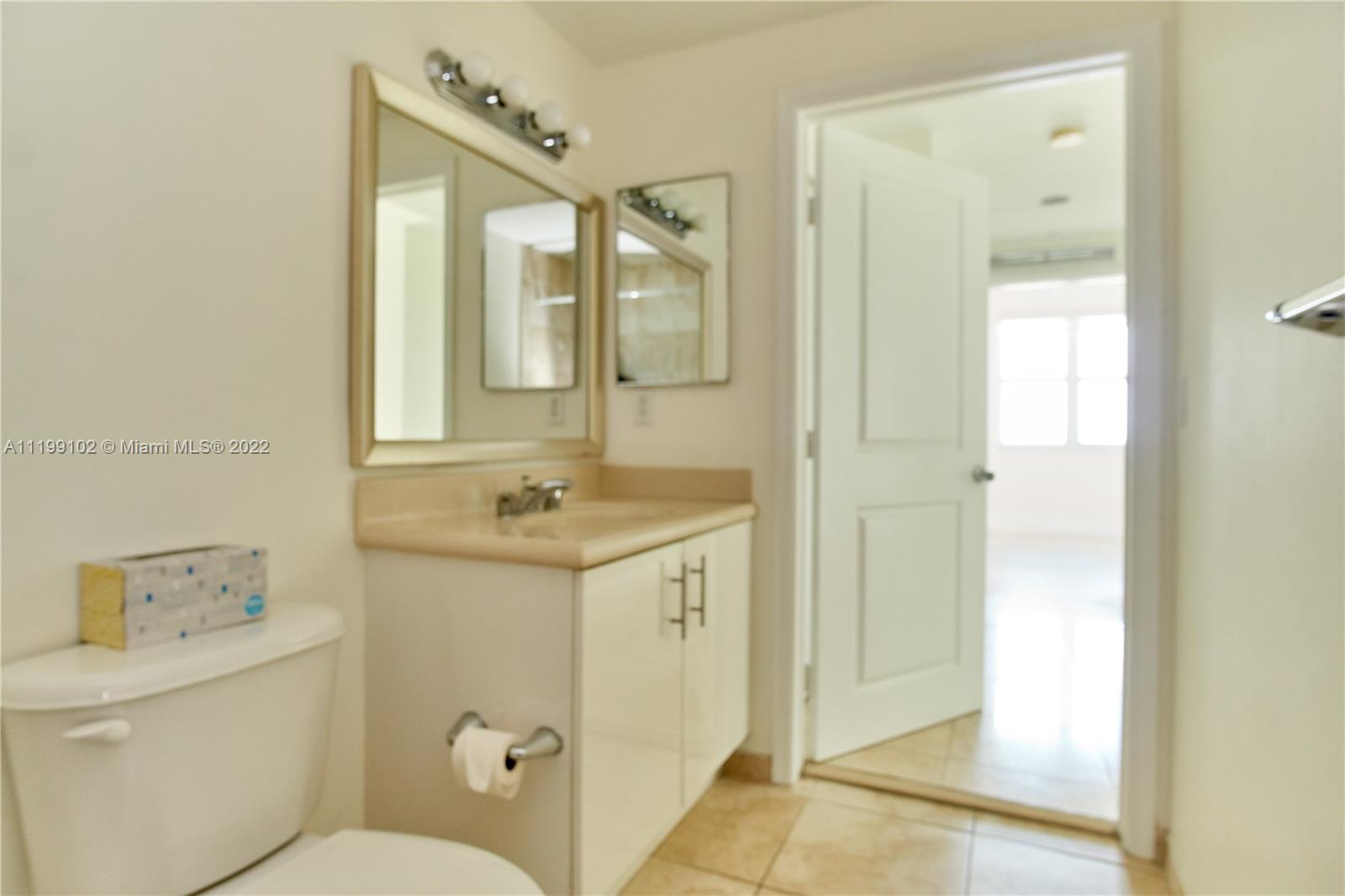 7900 Harbor Island Dr Unit: 818