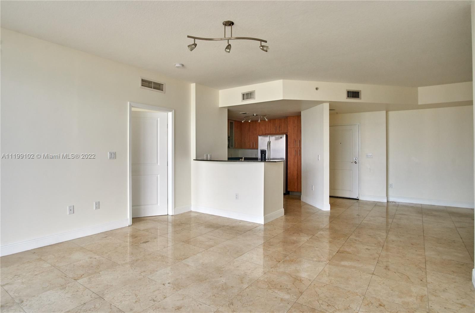 7900 Harbor Island Dr Unit: 818